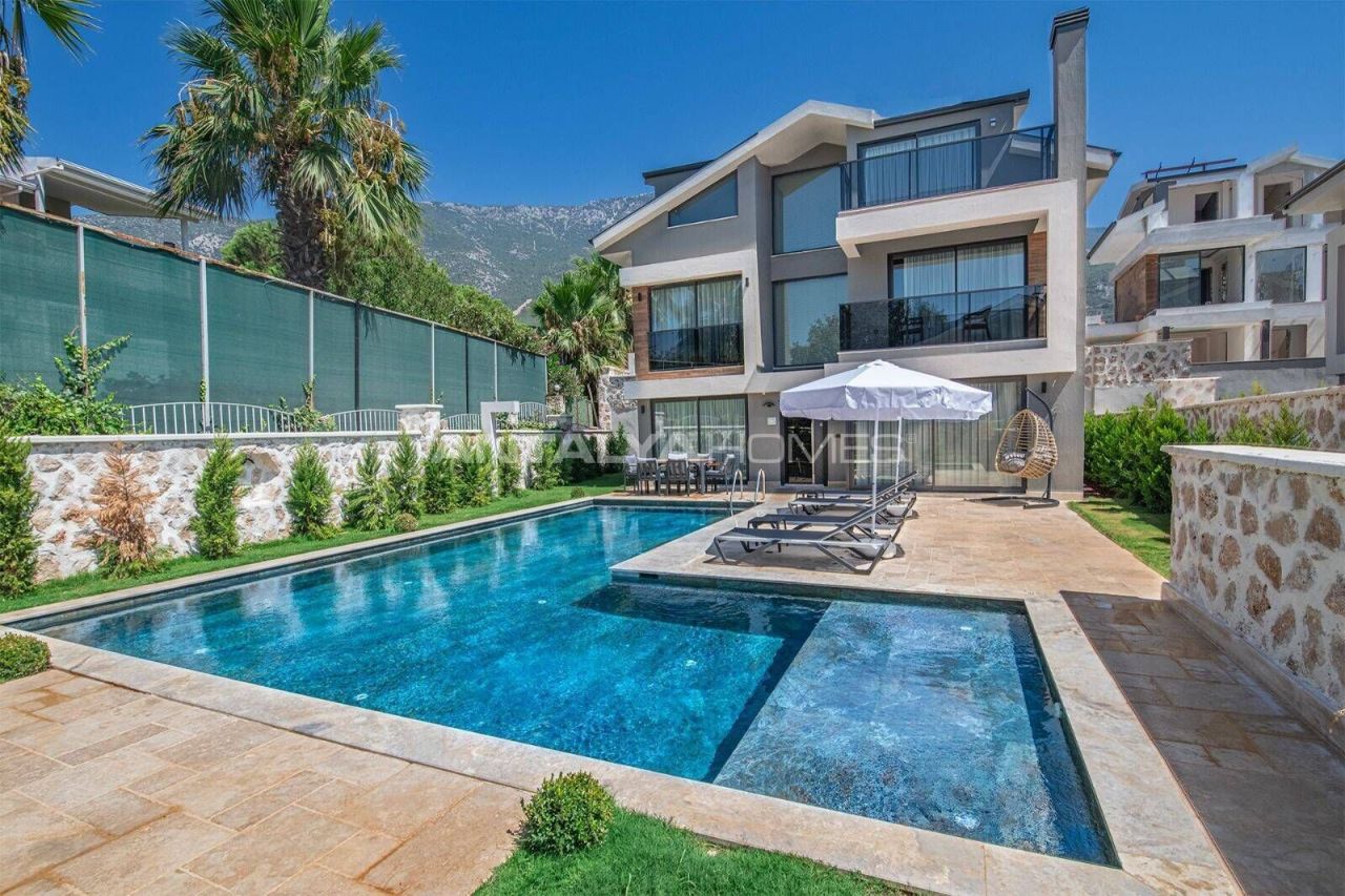 Villa in Fethiye, Türkei, 139 m² - Foto 1