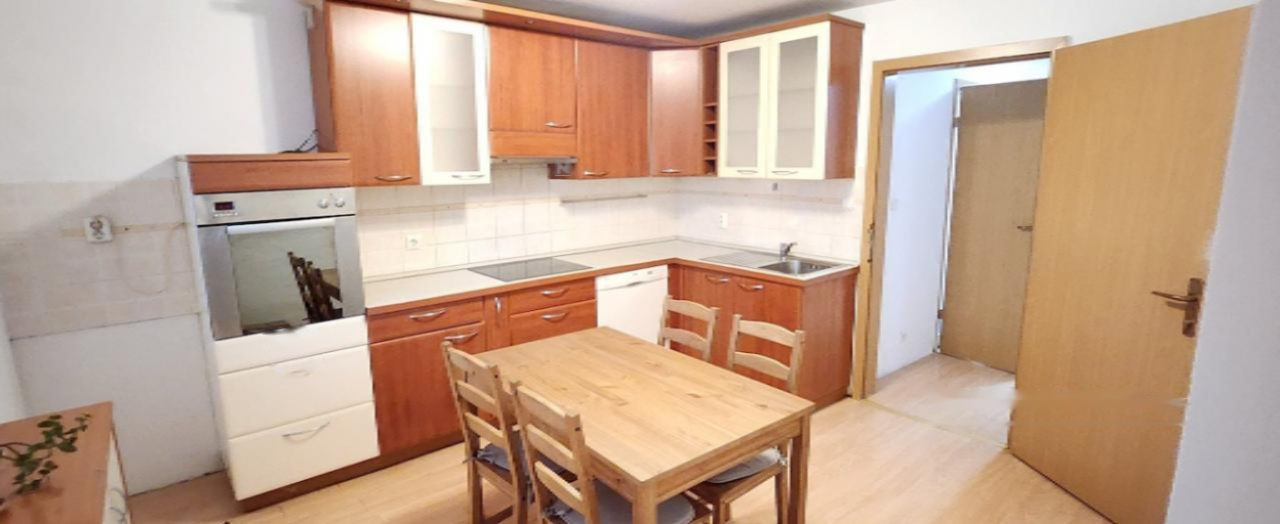 Piso en Liubliana, Eslovenia, 61 m² - imagen 1