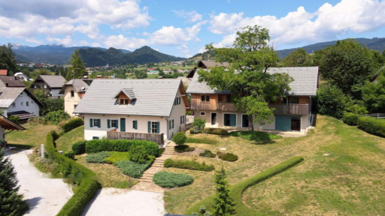 Casa en Bled, Eslovenia, 364 m² - imagen 1