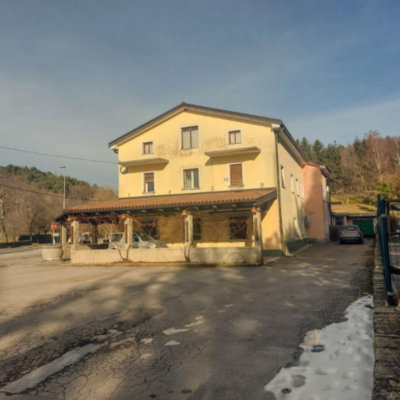 Casa en Ljutomer, Eslovenia, 690 m² - imagen 1
