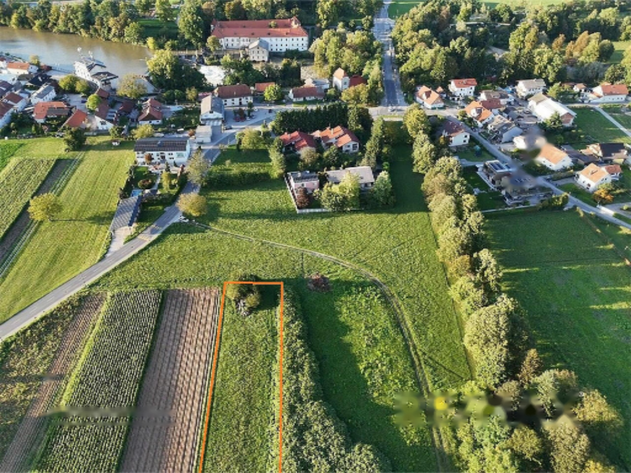 Land in Ljubljana, Slovenia, 3 067 m² - picture 1