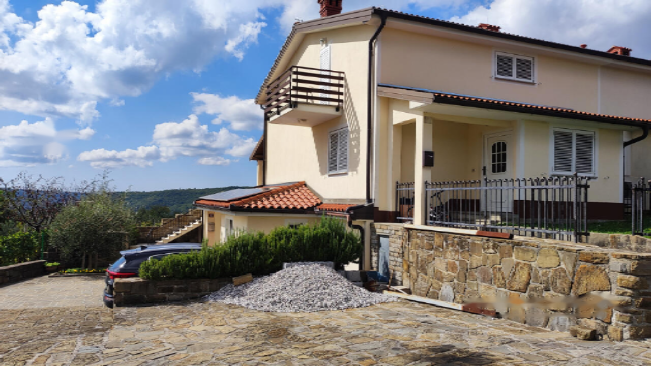 Casa en Koper, Eslovenia, 240 m² - imagen 1