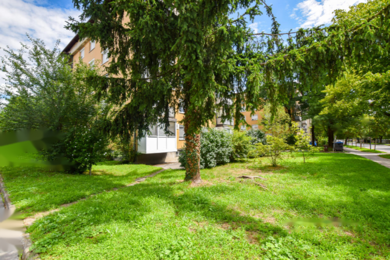 Piso en Liubliana, Eslovenia, 61 m² - imagen 1