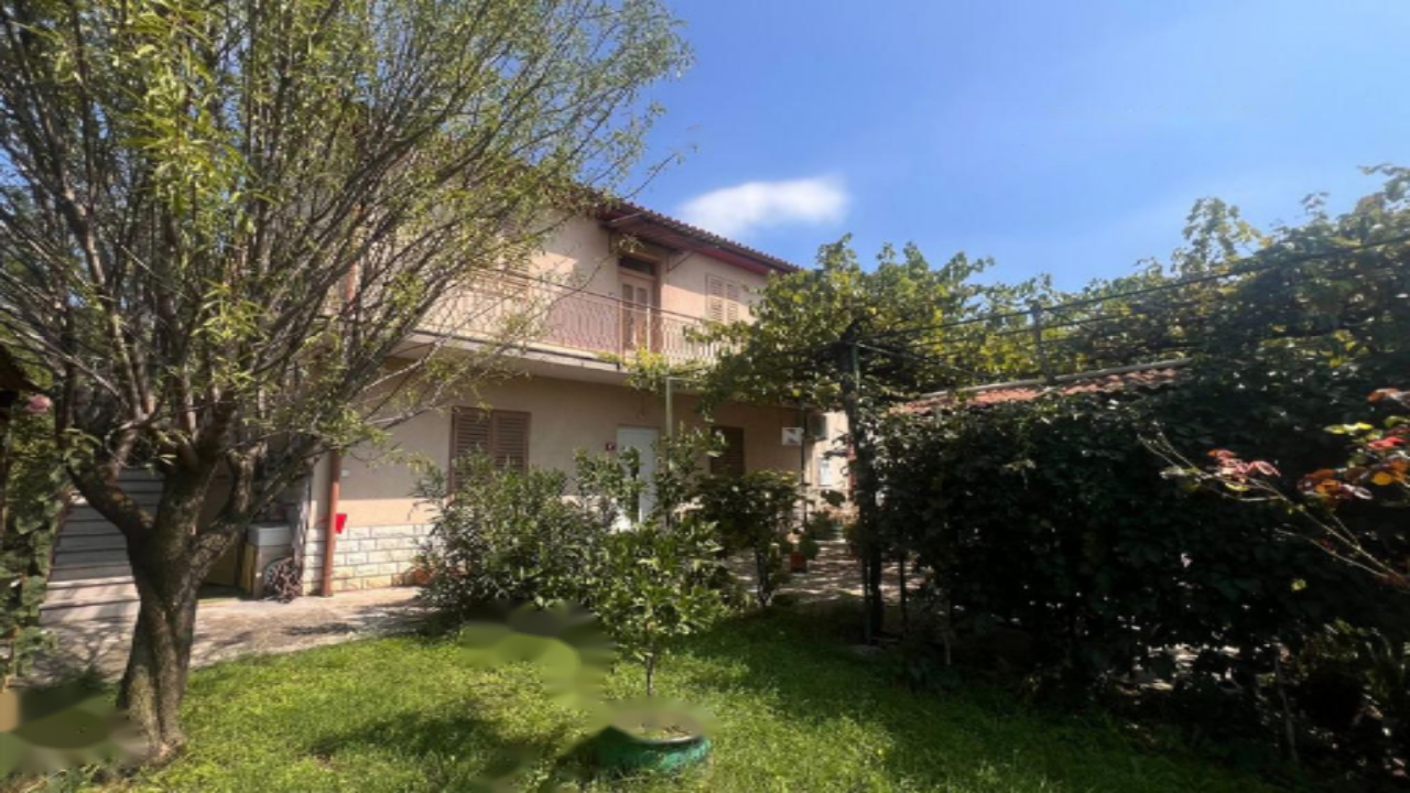 Haus in Koper, Slowenien, 189 m² - Foto 1