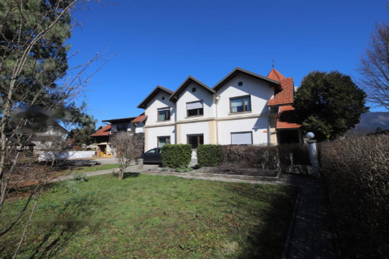 Maison à Radovljica, Slovénie, 438 m² - image 1