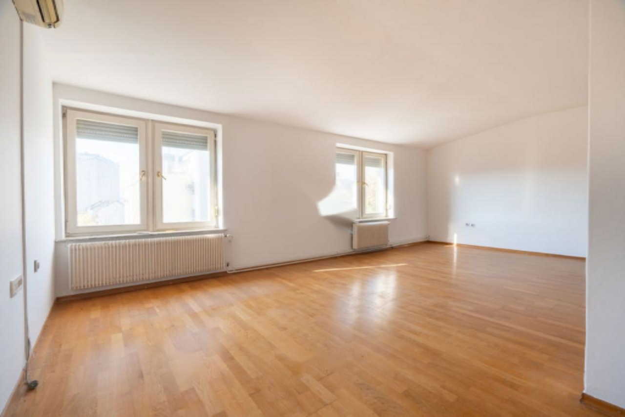 Piso en Liubliana, Eslovenia, 96 m² - imagen 1