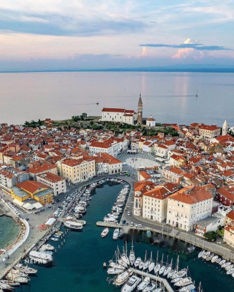 Casa en Piran, Eslovenia, 260 m² - imagen 1