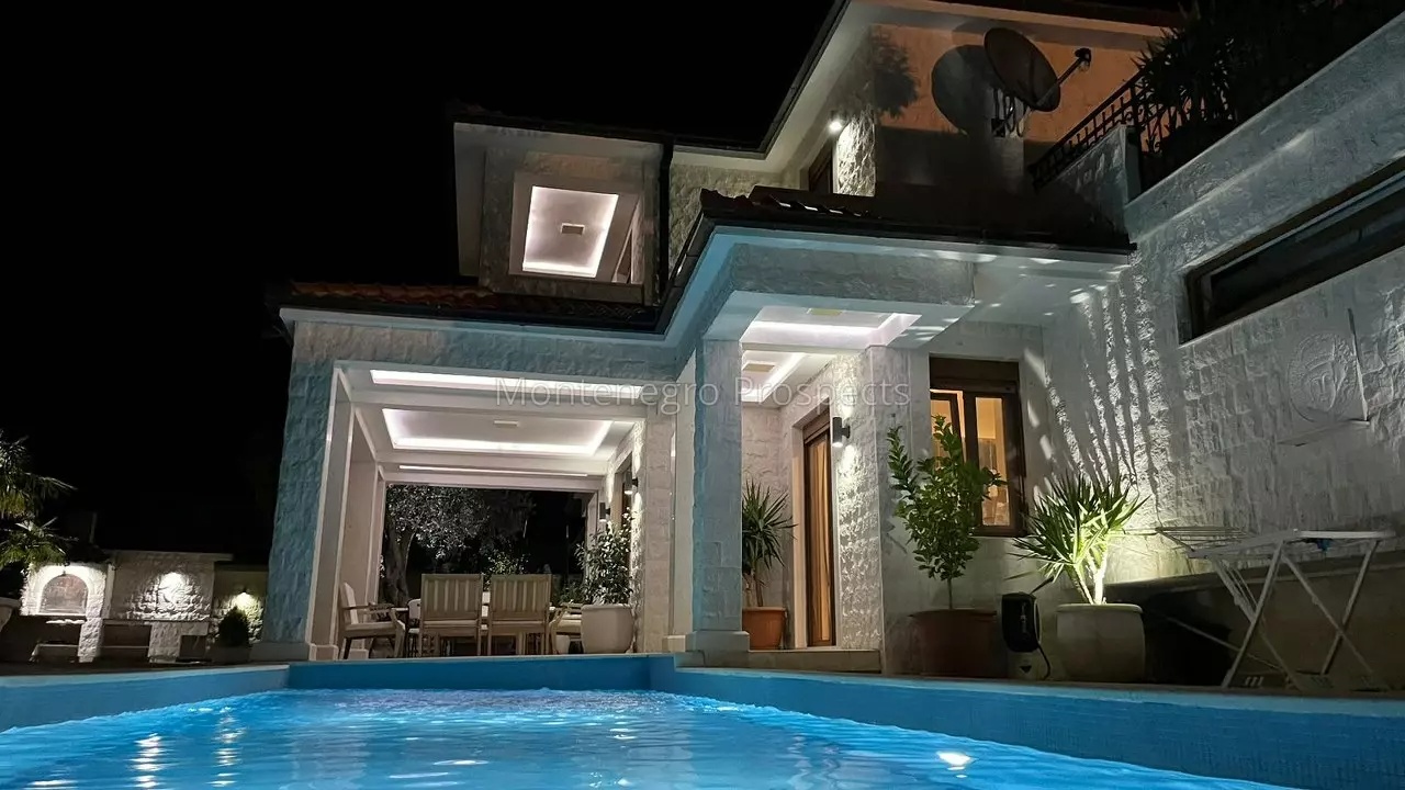 Villa in Bar, Montenegro, 366 m² - Foto 7