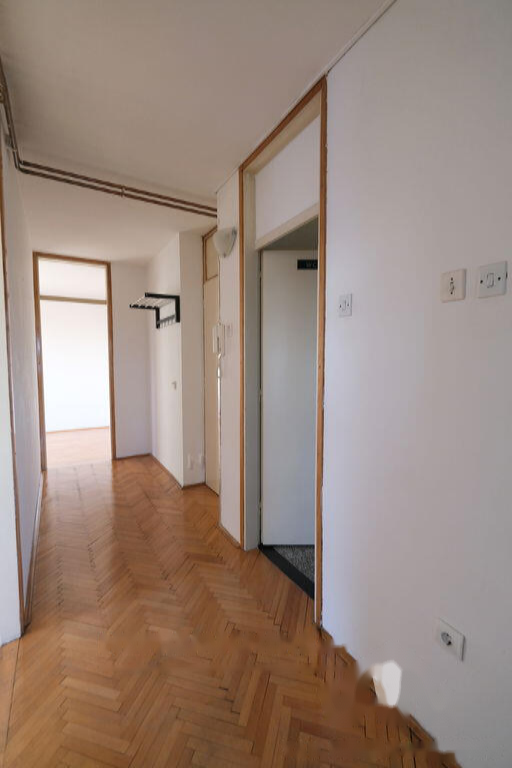 Piso en Liubliana, Eslovenia, 67 m² - imagen 1