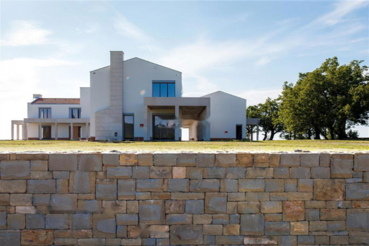 Casa en Izola, Eslovenia, 1 744 m² - imagen 1
