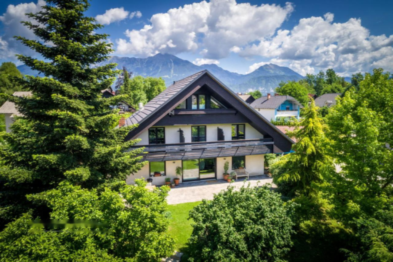 House in Bled, Slovenia, 287 m² - picture 1