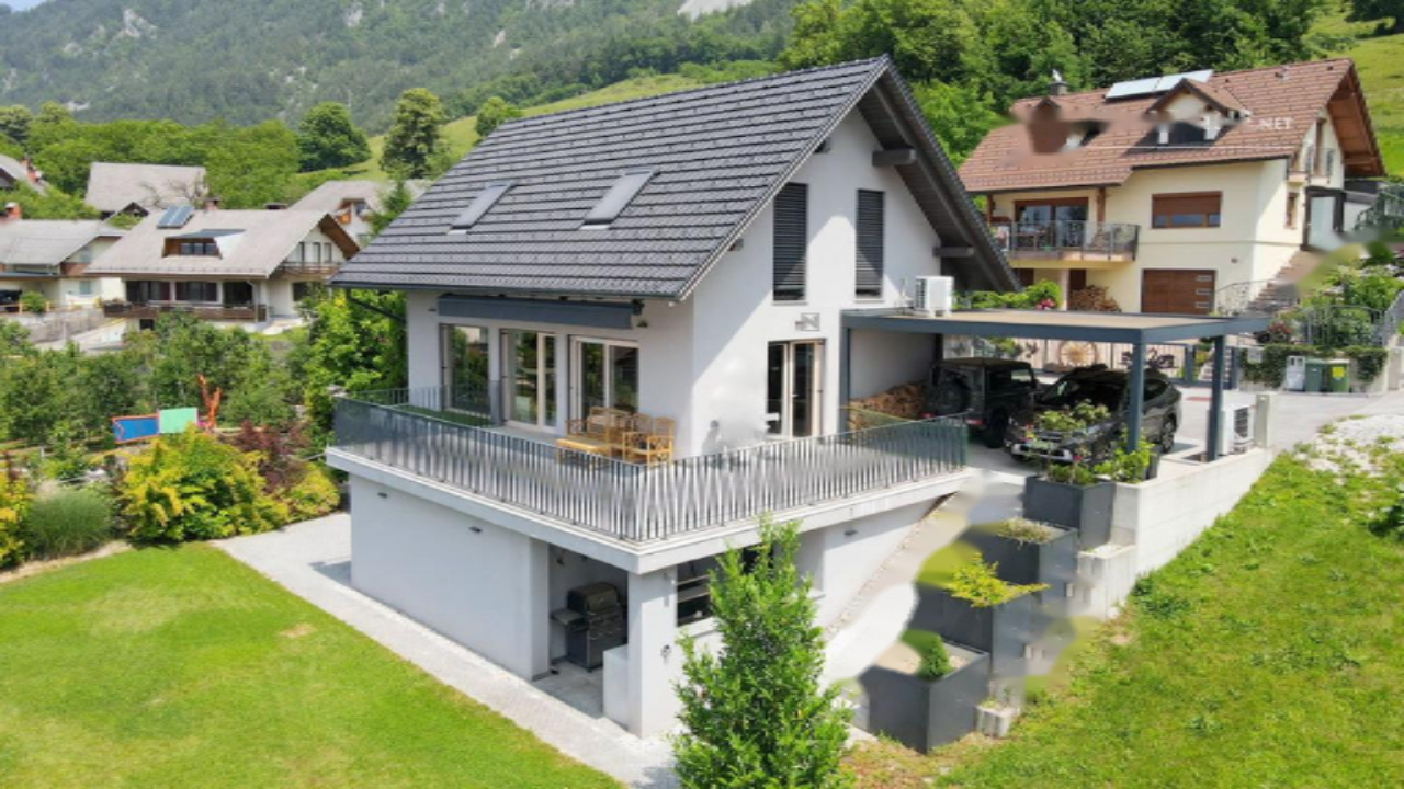 Haus in Žirovnica, Slowenien, 300 m² - Foto 1