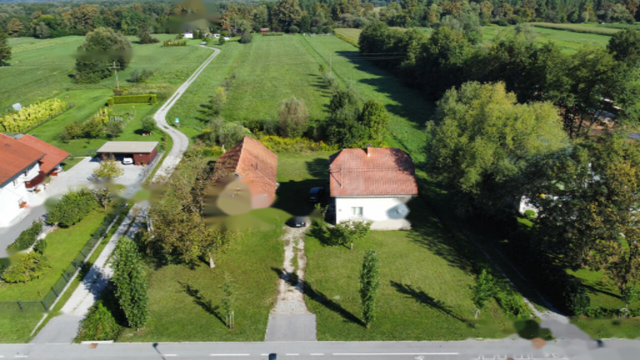 Grundstück in Ljubljana, Slowenien, 1 471 m² - Foto 1
