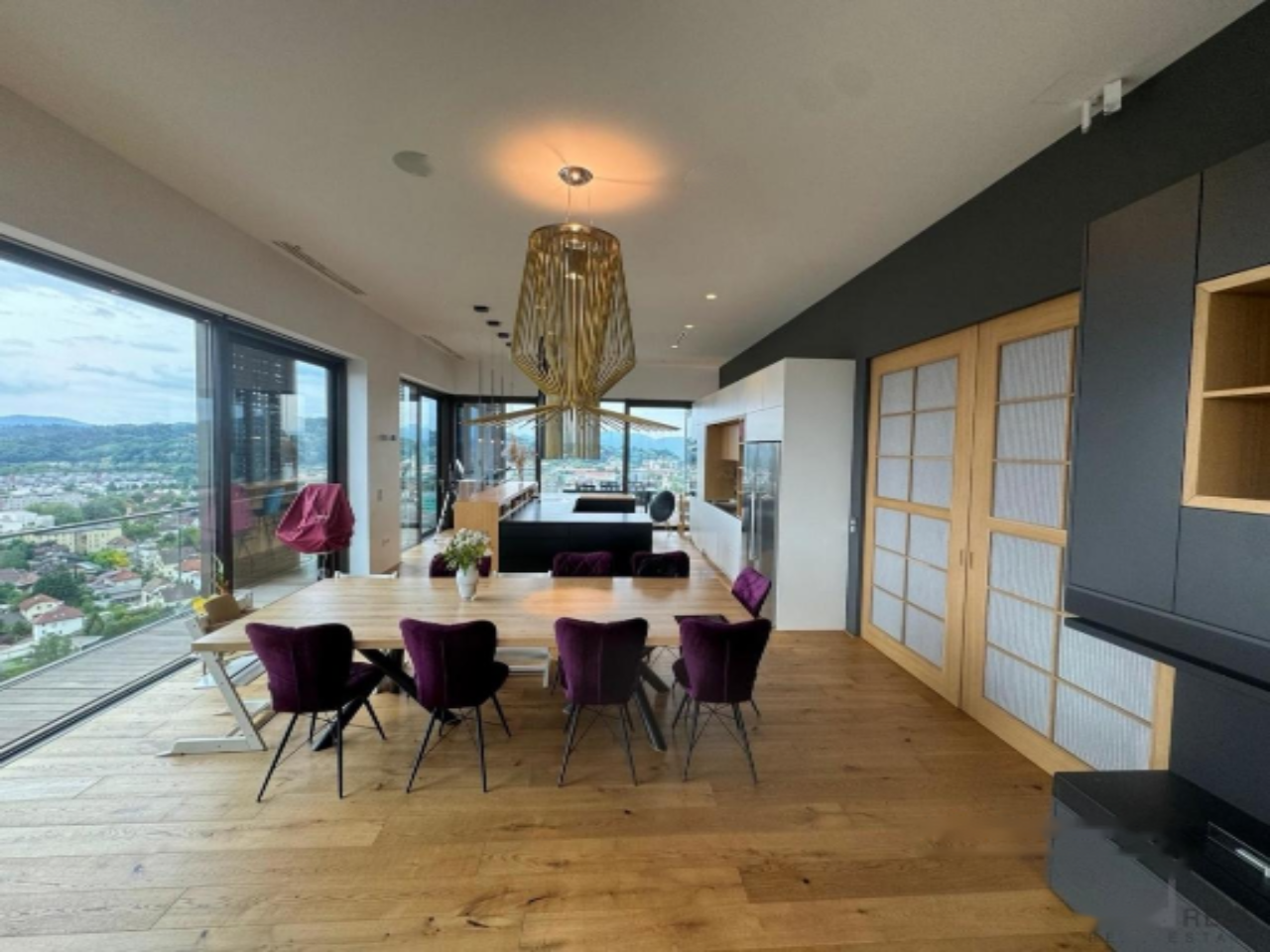 Wohnung in Ljubljana, Slowenien, 326 m² - Foto 1