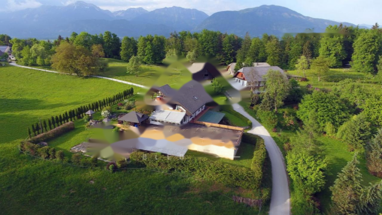 Haus in Radovljica, Slowenien, 700 m² - Foto 1