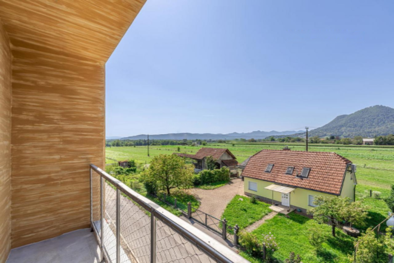 Piso en Liubliana, Eslovenia, 101 m² - imagen 1