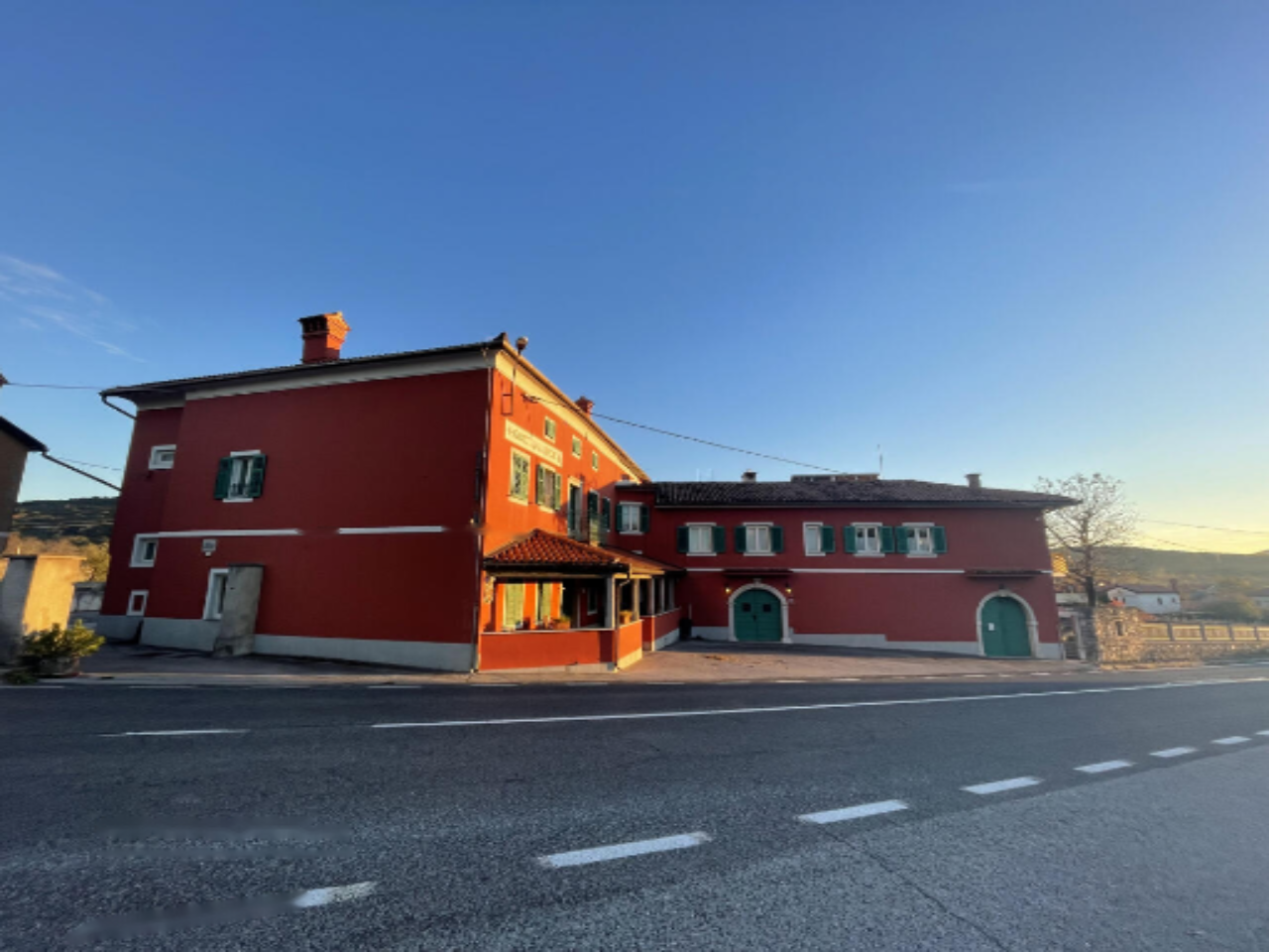 House in Sezana, Slovenia, 1 500 m² - picture 2