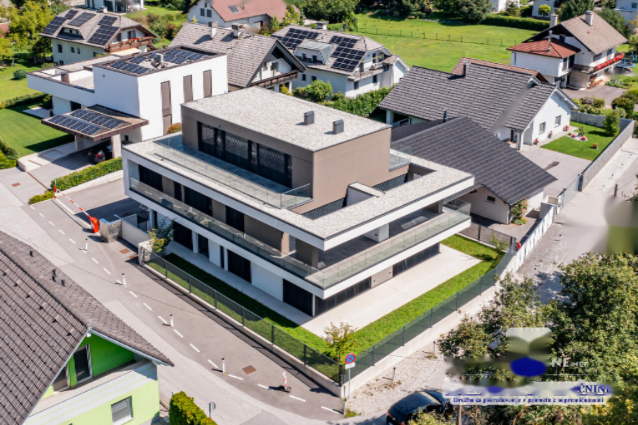 Piso en Liubliana, Eslovenia, 240 m² - imagen 4