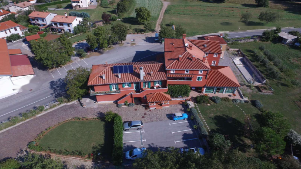 House in Sezana, Slovenia, 1 500 m² - picture 4