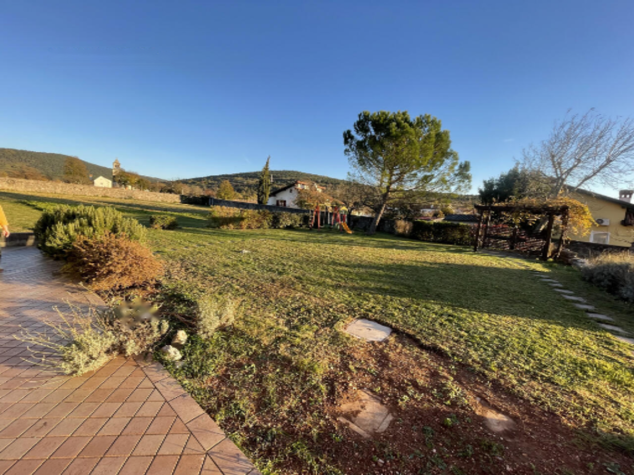 House in Sezana, Slovenia, 1 500 m² - picture 19