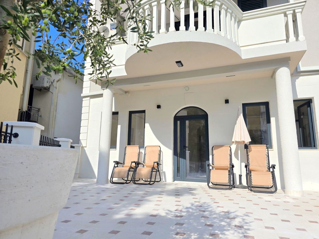 Hotel in Budva, Montenegro, 440 m² - picture 1