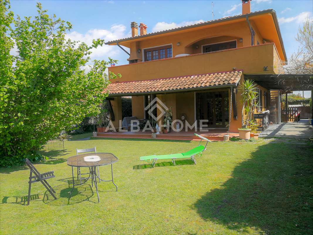 Villa a Forte dei Marmi, Italia, 300 m² - foto 1