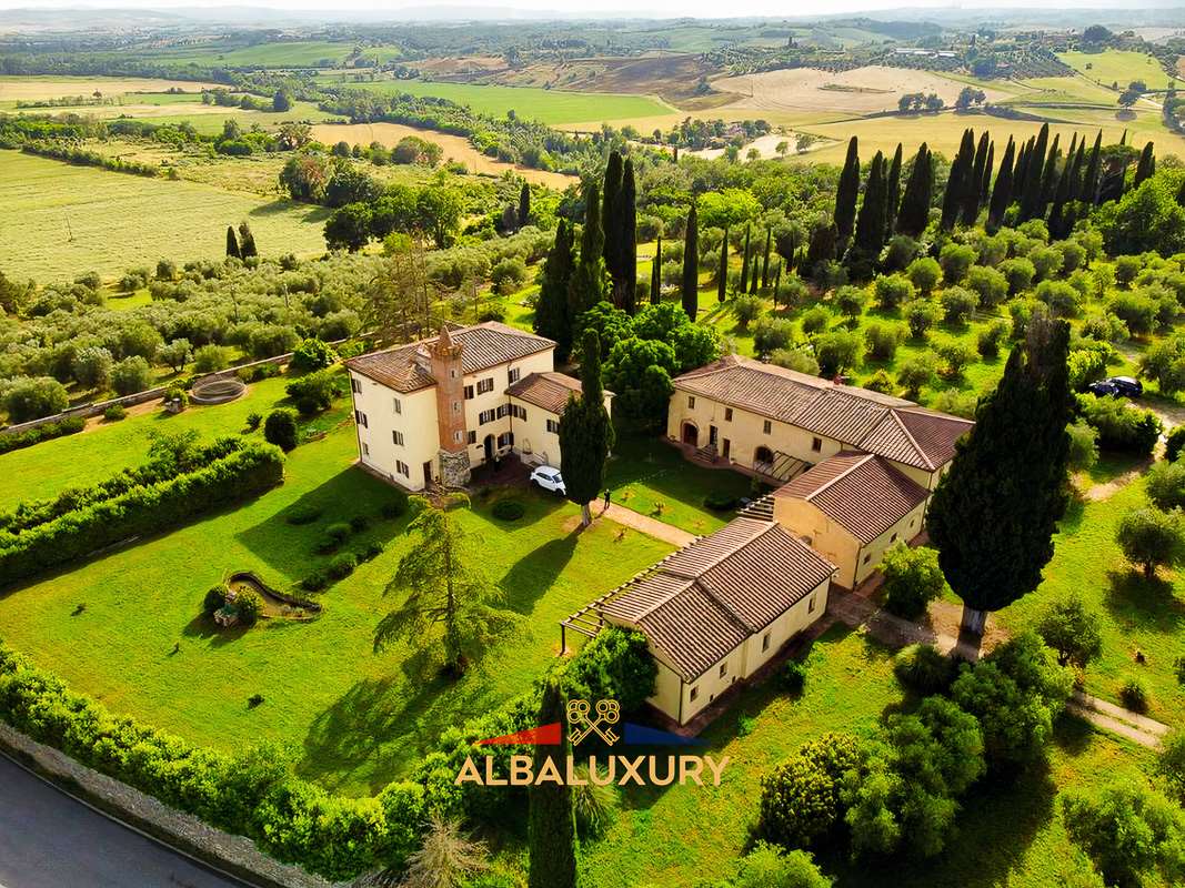Appartement via gualiero di strasburgo, Italie, 1 000 m² - image 1