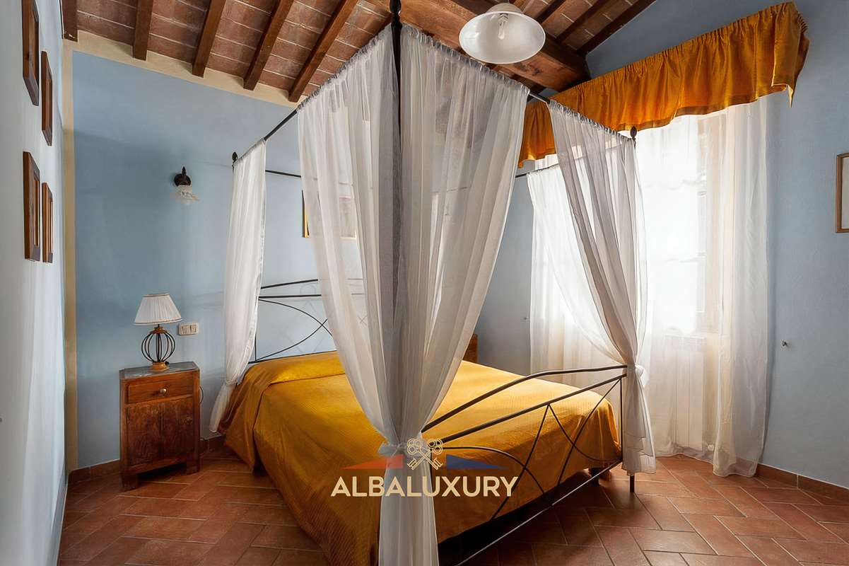 Villa à Montepulciano, Italie, 360 m² - image 17