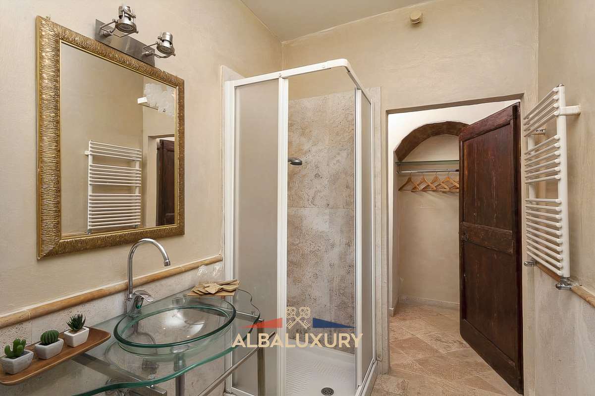 Villa à Montepulciano, Italie, 360 m² - image 18