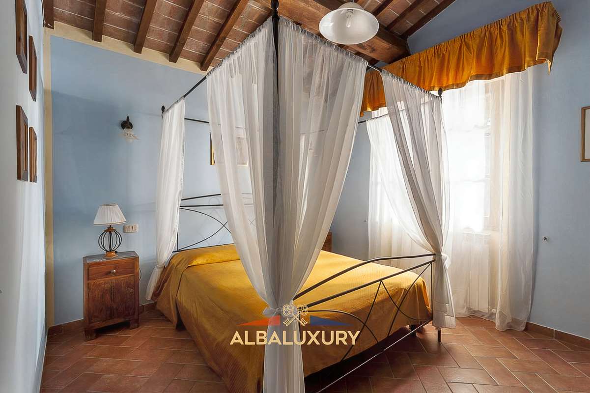 Villa à Montepulciano, Italie, 360 m² - image 19