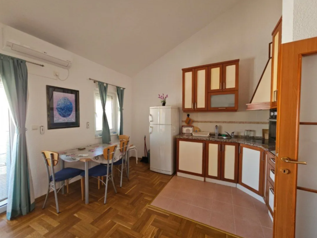Flat in Rafailovici, Montenegro, 38 m² - picture 1