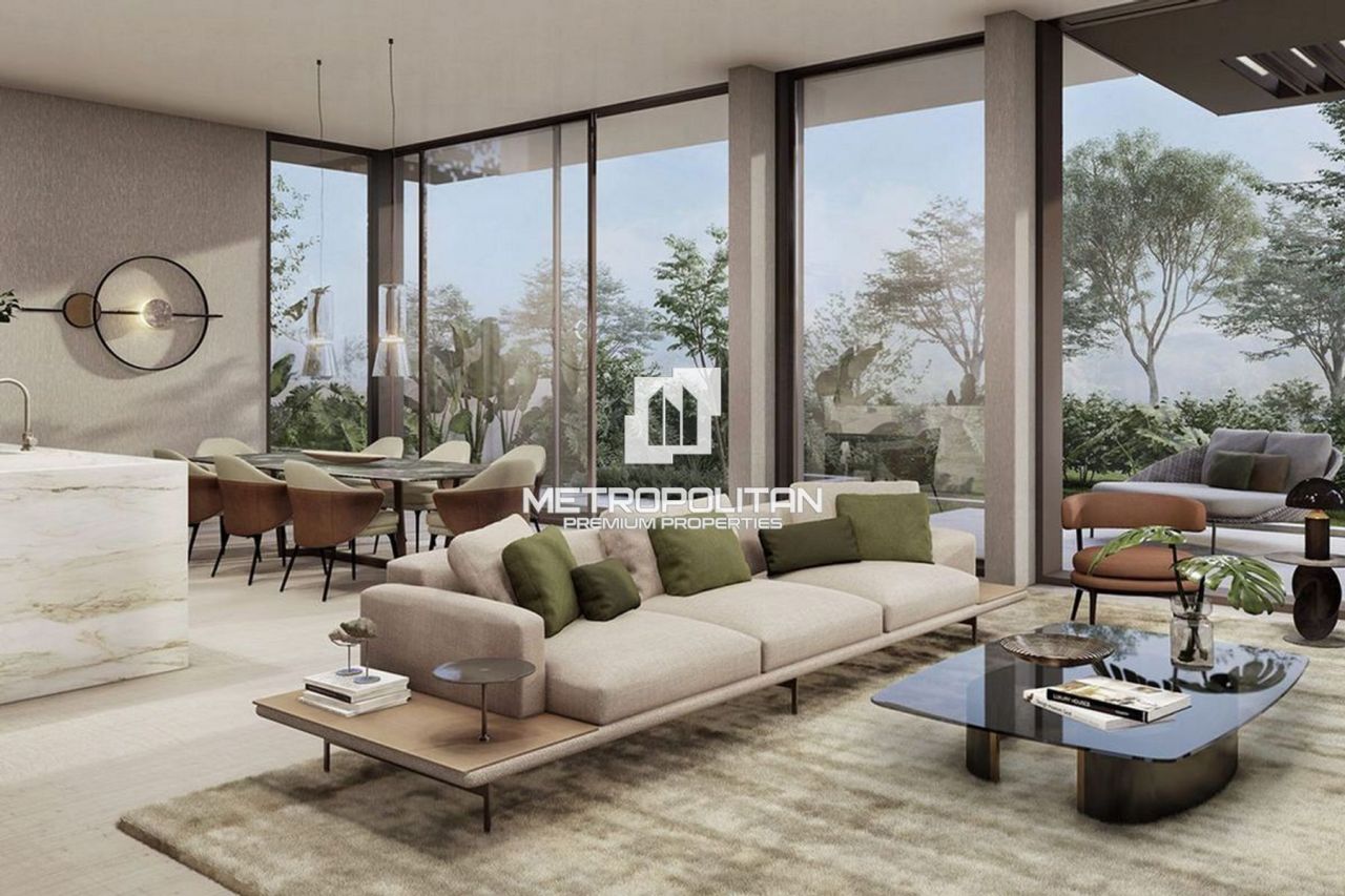 Townhouse in Dubai, UAE, 355 m² - picture 2