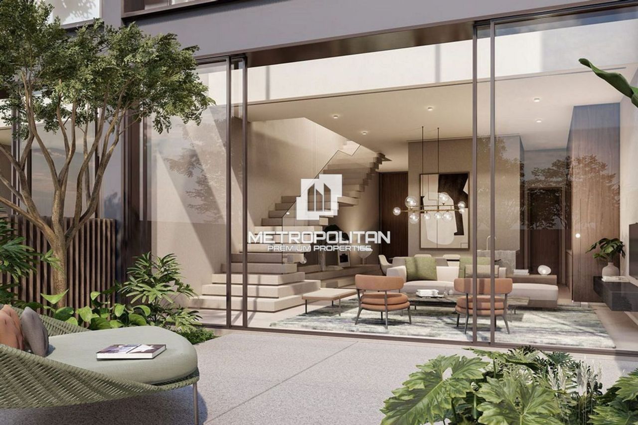 Townhouse in Dubai, UAE, 355 m² - picture 3