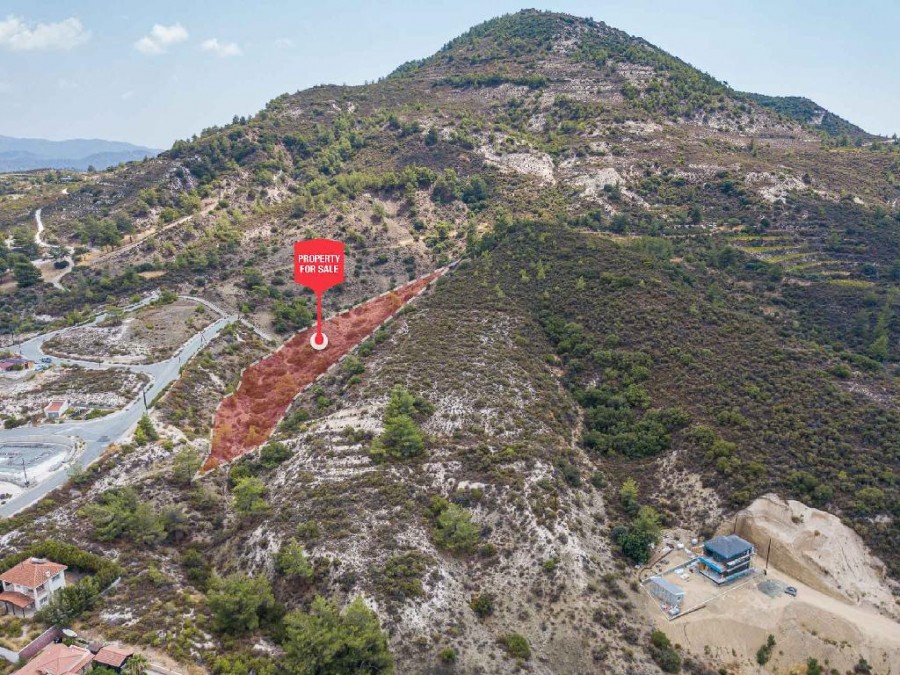 Land in Limassol, Cyprus, 5 352 m² - picture 1