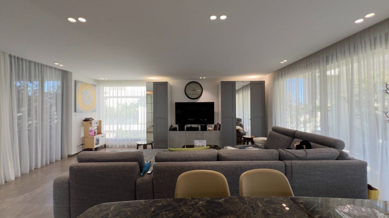 Penthouse in Limassol, Cyprus, 195 m² - picture 3