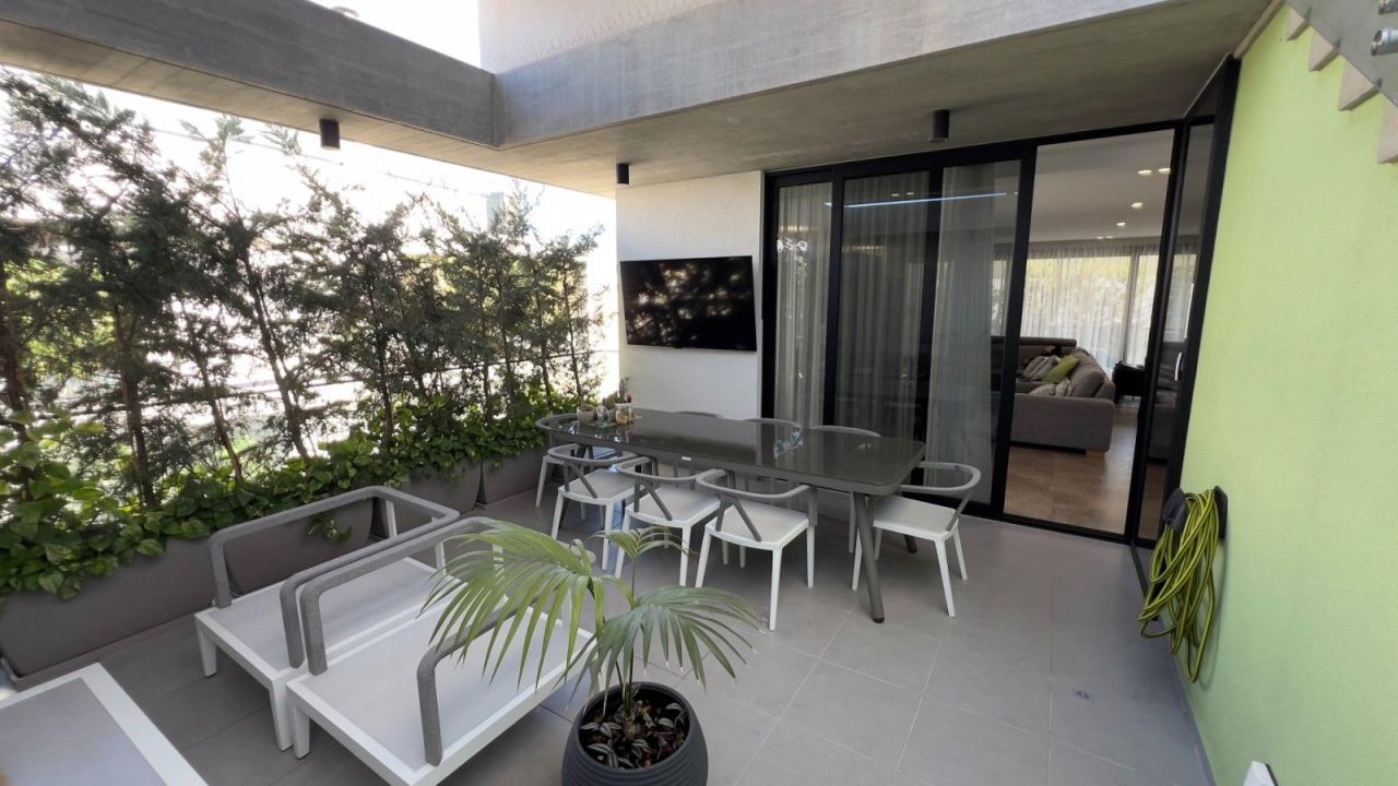 Penthouse in Limassol, Cyprus, 195 m² - picture 12