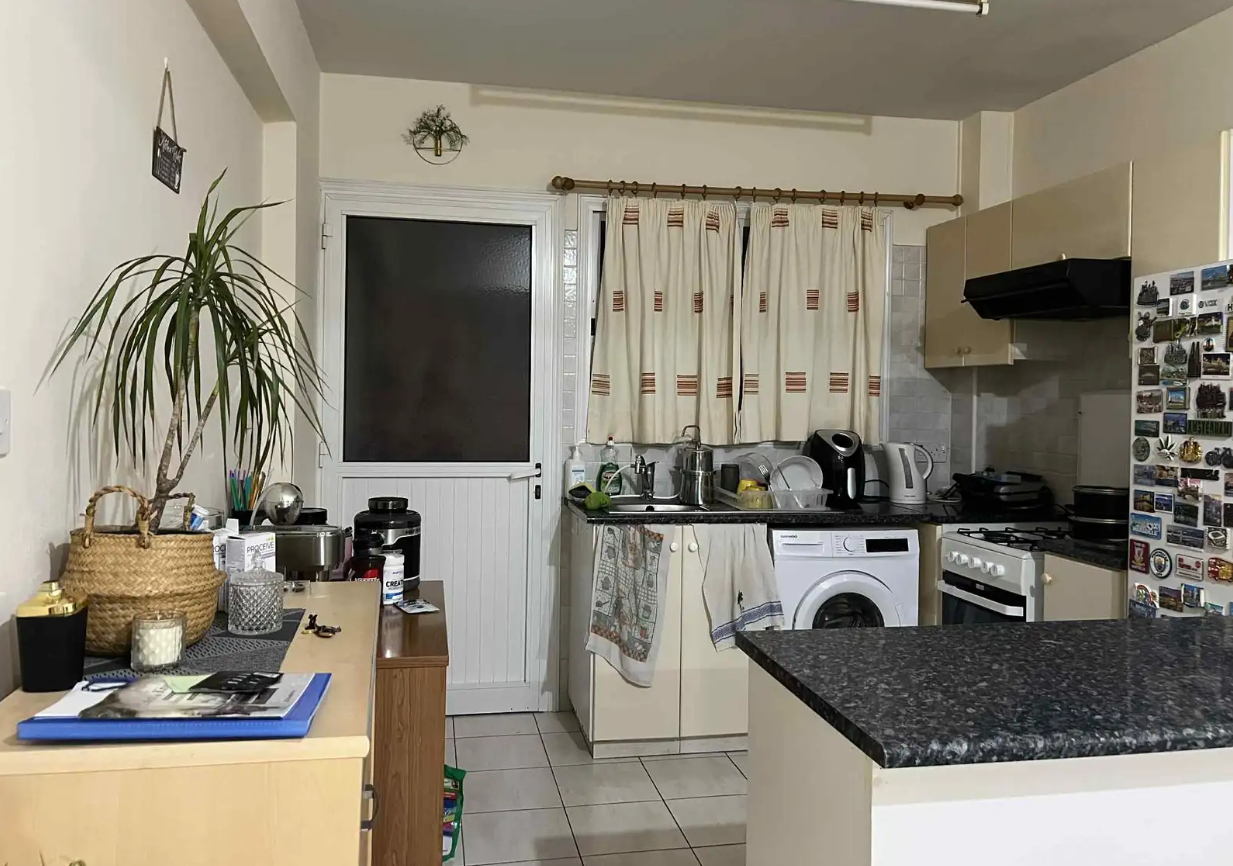 Apartment in Chlorakas, Cyprus - picture 7