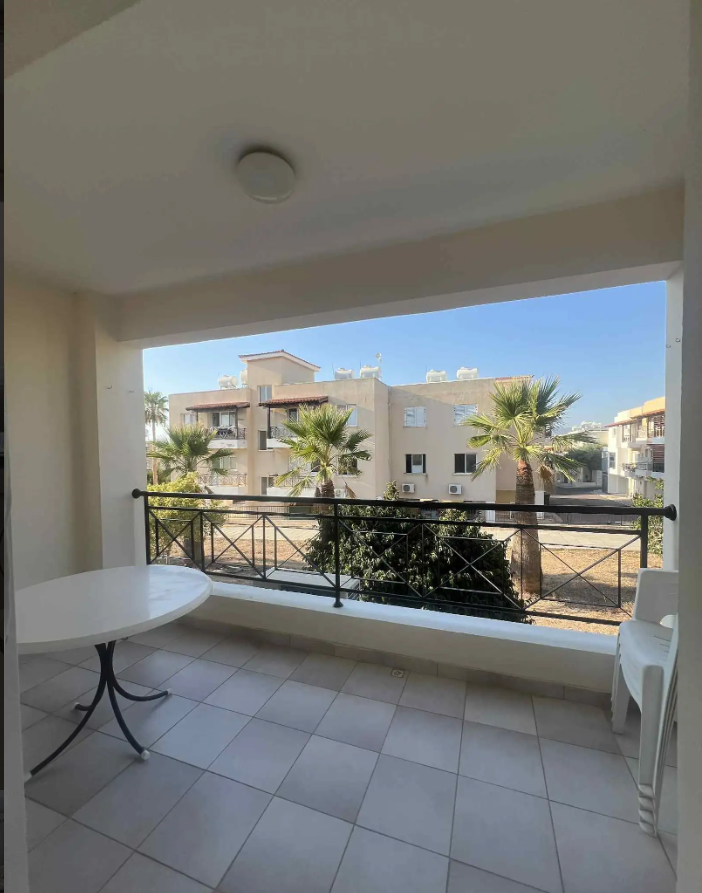 Apartment in Chlorakas, Cyprus - picture 11