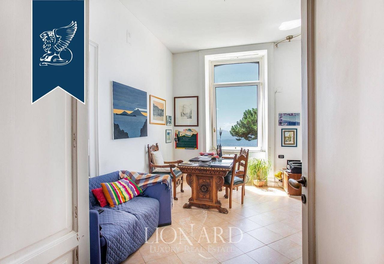 Villa en Nápoles, Italia, 548 m² - imagen 18