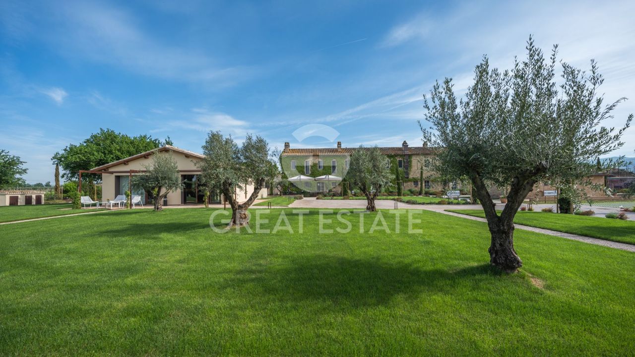 Hotel, albergo Bastia Umbra, Italia, 1 340 m² - foto 2