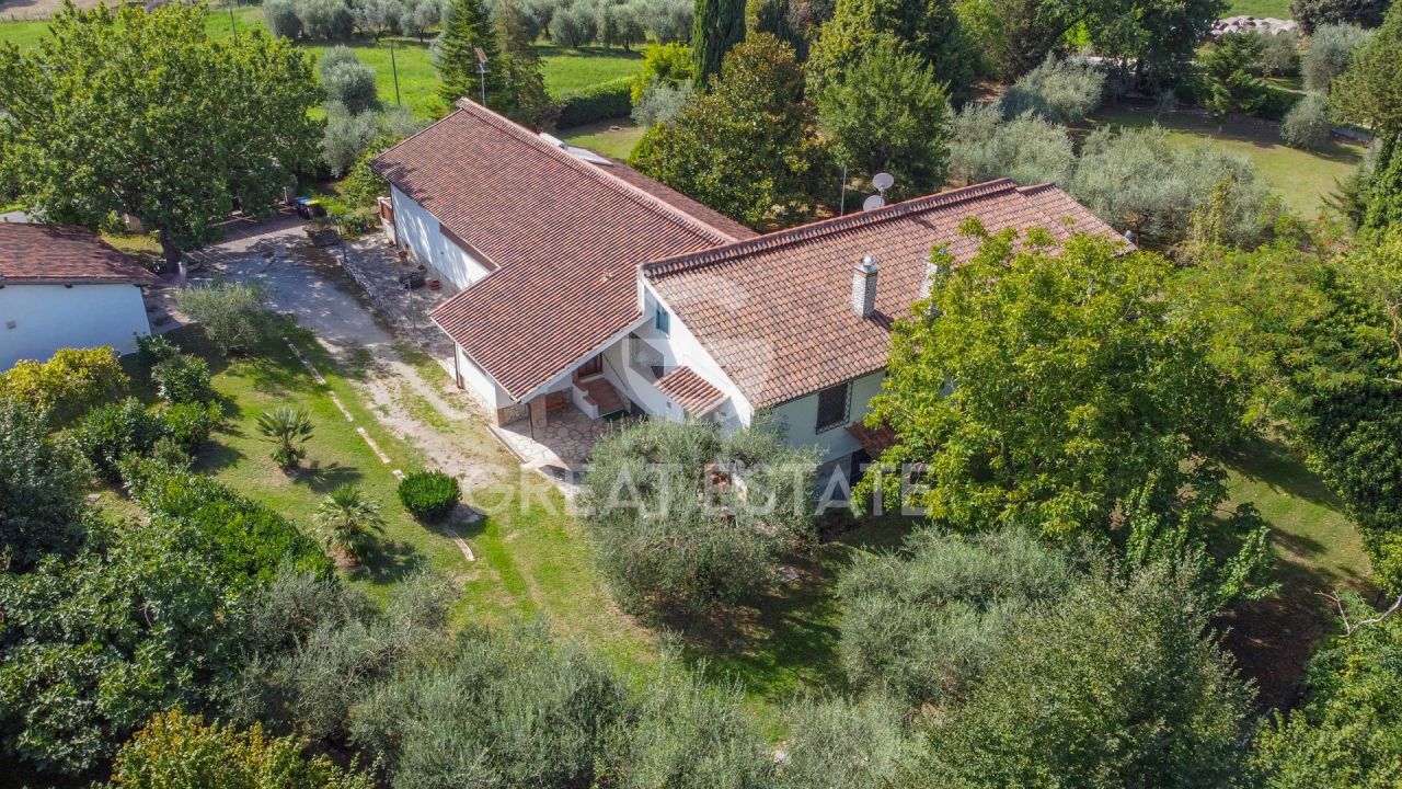Casa a Amelia, Italia, 279.6 m² - foto 2