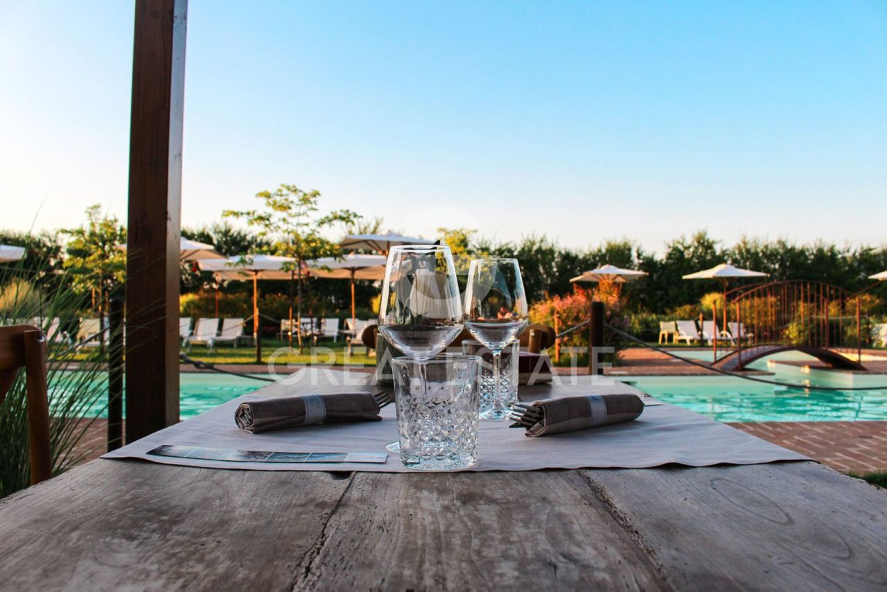 Hotel, albergo Bastia Umbra, Italia, 1 340 m² - foto 18