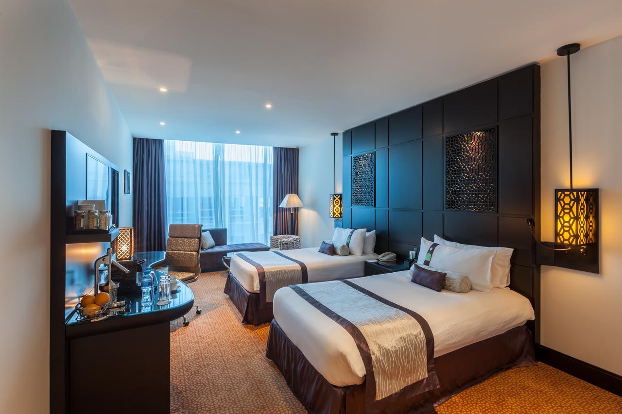 Hotel in Dubai, UAE, 60 655 m² - picture 1