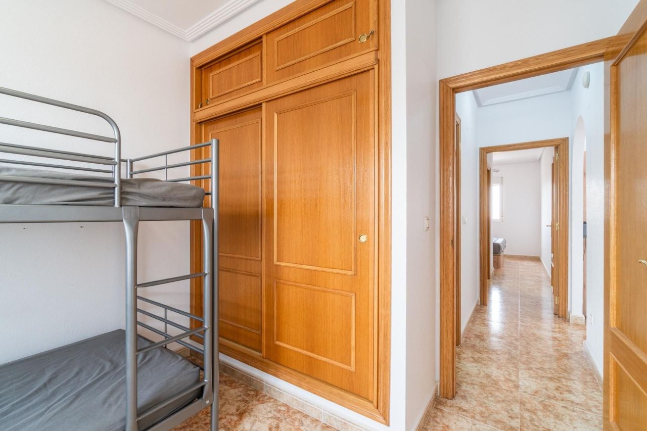 Penthouse in Punta Prima, Spain, 59 m² - picture 13