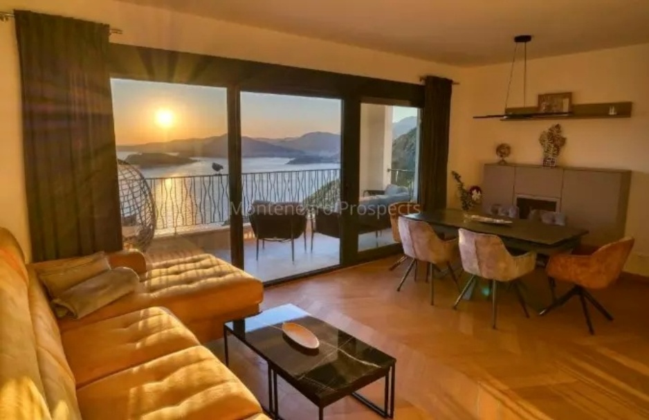 Apartamento en Sveti Stefan, Montenegro, 90 m² - imagen 1