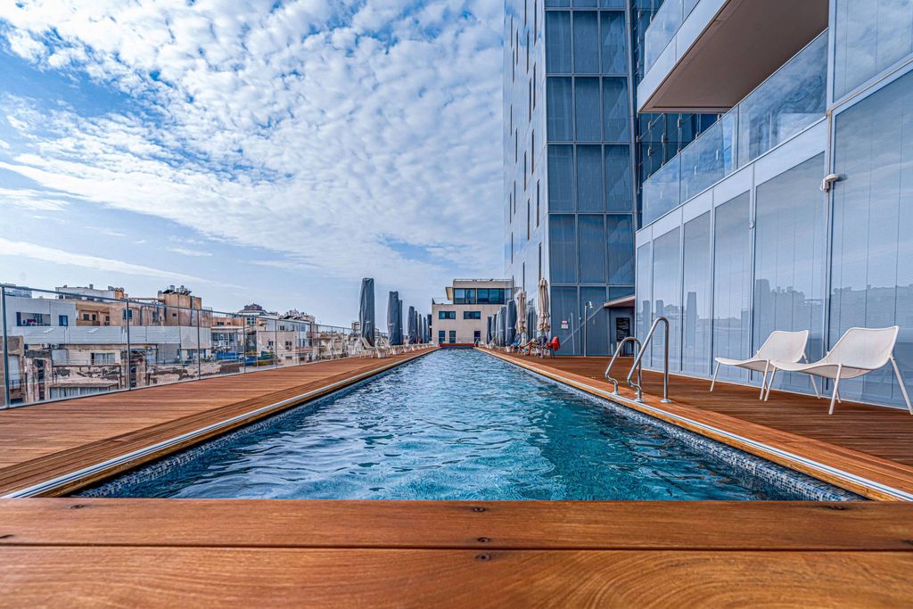 Apartment in Tel Aviv, Israel, 211 m² - picture 7