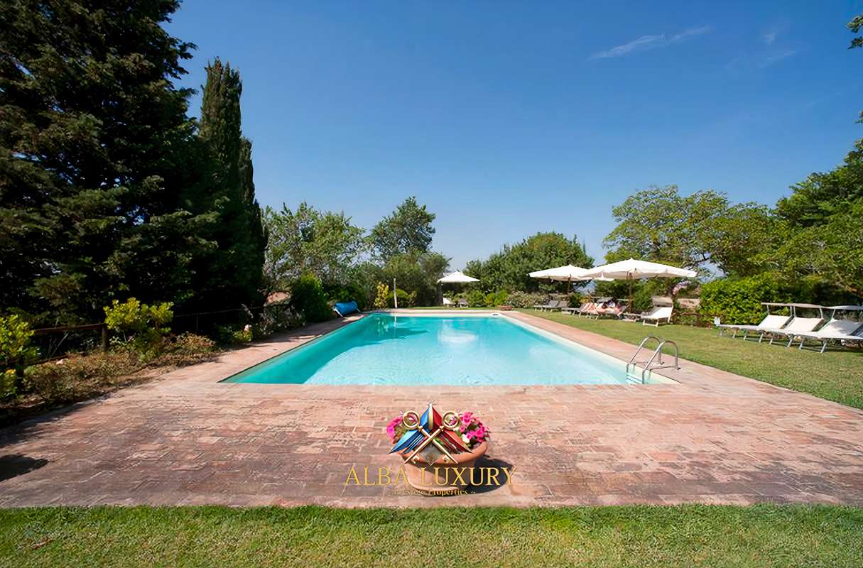 Villa in Sarteano, Italy, 400 m² - picture 3