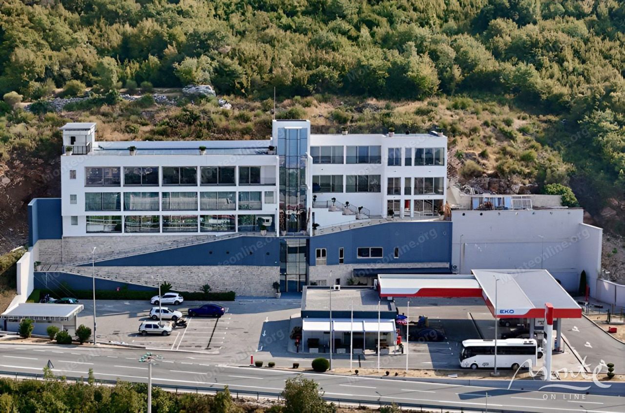 Hotel in Budva, Montenegro, 1 800 m² - Foto 1