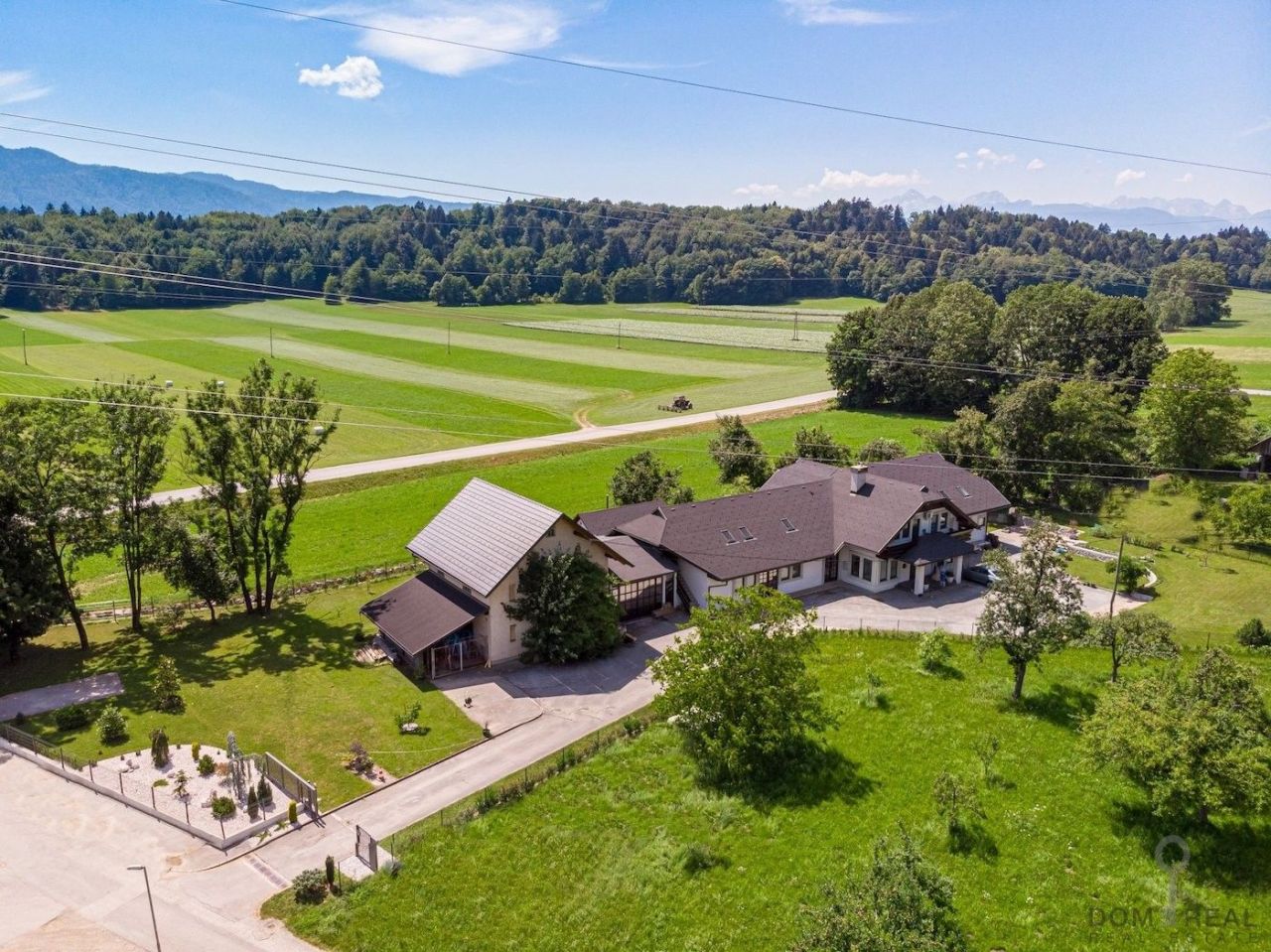 Maison à Radovljica, Slovénie, 1 094 m² - image 4