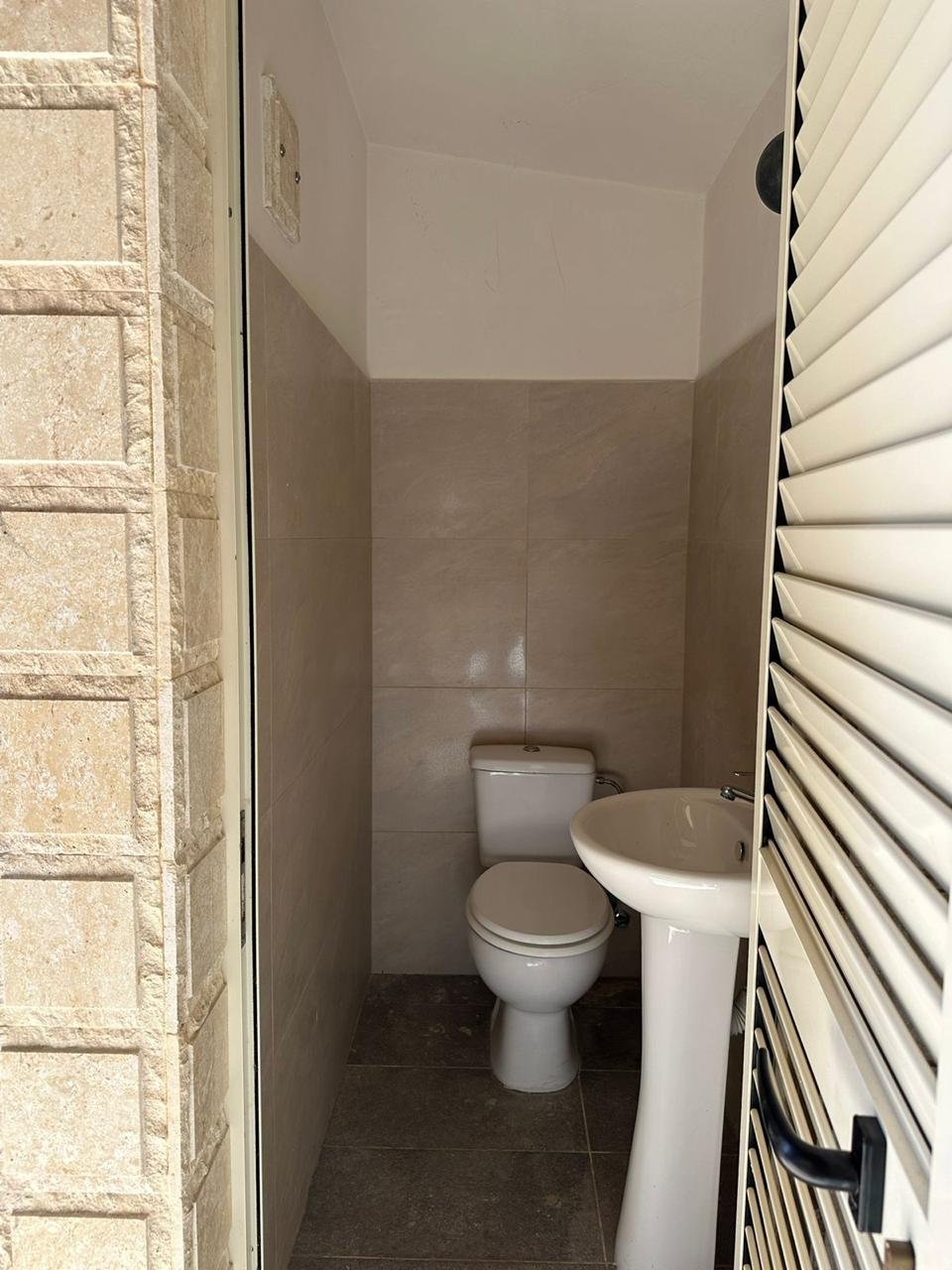 Casa en Germasogeia, Chipre, 311 m² - imagen 5